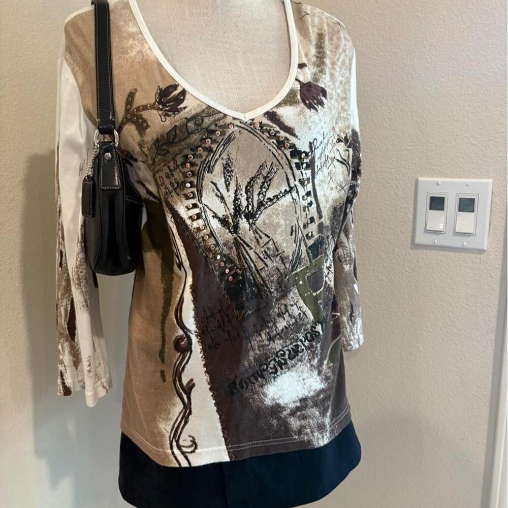 Le Mieux studio white and brown top with sequins. Size large